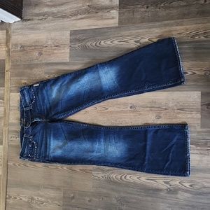 Silver Jeans. Tuesday Style.